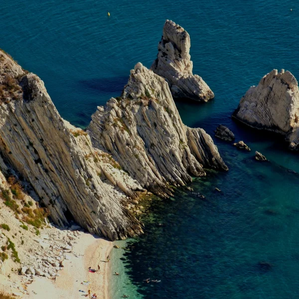 liam-gamba-fOZB5P4DcjM-unsplash Spiaggia delle due Sorelle
